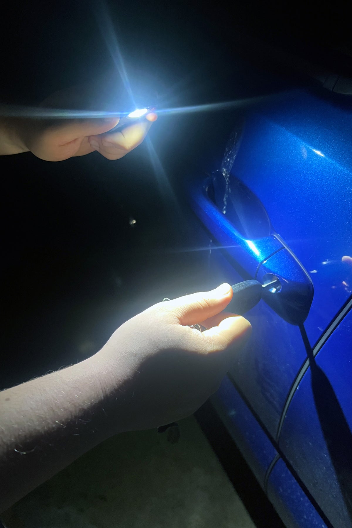 STKR SlimJimmy Keychain Flashlight nighttime car unlock